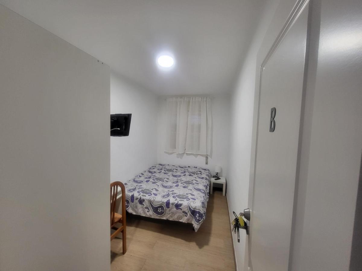 Habitaciones Con Bano Compartido En Bonito Apartamento En Badalona Exterior photo