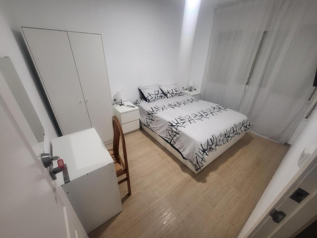 Habitaciones Con Bano Compartido En Bonito Apartamento En Badalona Exterior photo